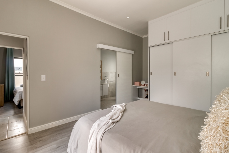 4 Bedroom Property for Sale in Aan de Wijnlanden Western Cape